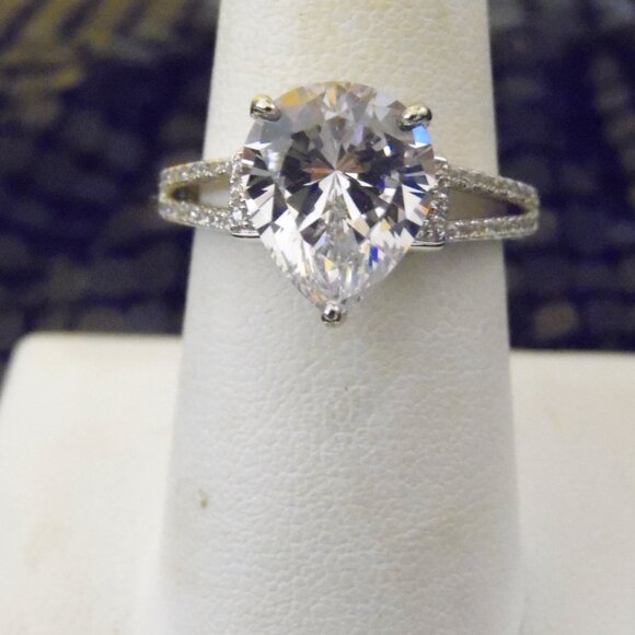 Radiance by Absolute Sterling silver Cushion-cut Ring Size 8 - Picture 2 of 4